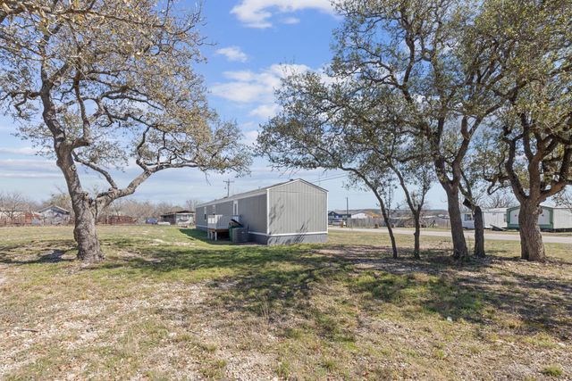 606 W Lampasas ST, Lometa, TX 76853