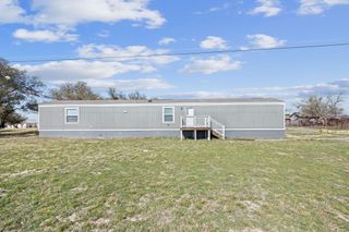 606 W Lampasas ST, Lometa, TX 76853