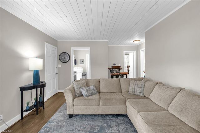 2815 Robin Hood Drive, Greensboro, NC 27408