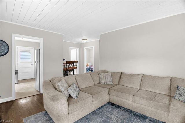 2815 Robin Hood Drive, Greensboro, NC 27408