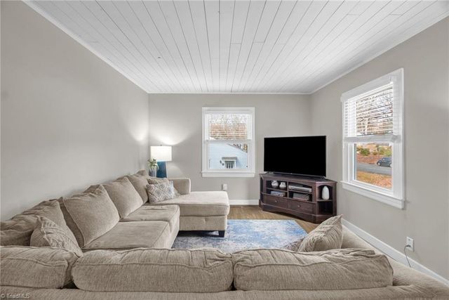 2815 Robin Hood Drive, Greensboro, NC 27408