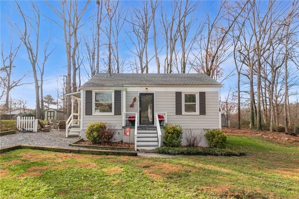 2815 Robin Hood Drive, Greensboro, NC 27408