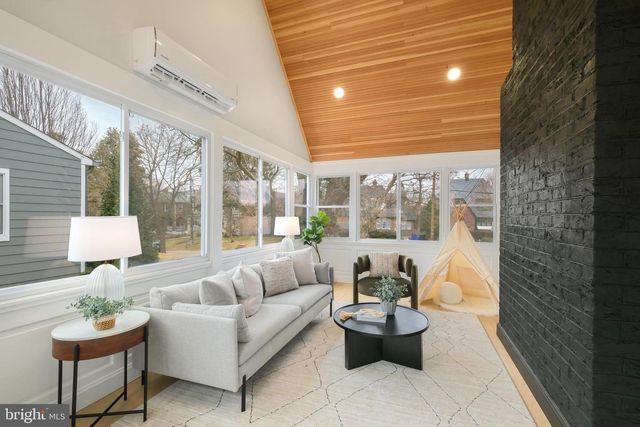 617 GREENBRIER DR, Silver Spring, MD 20910