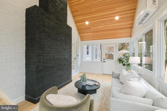 617 GREENBRIER DR, Silver Spring, MD 20910