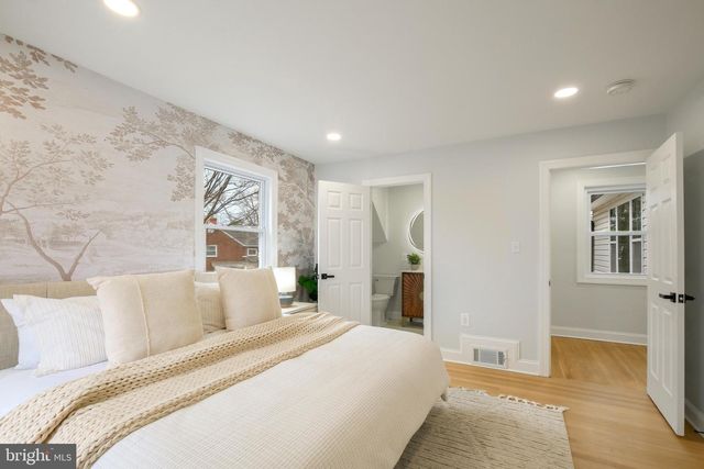 617 GREENBRIER DR, Silver Spring, MD 20910