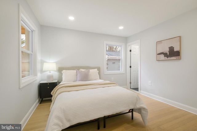 617 GREENBRIER DR, Silver Spring, MD 20910