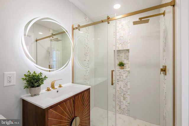 617 GREENBRIER DR, Silver Spring, MD 20910