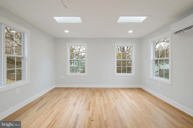 617 GREENBRIER DR, Silver Spring, MD 20910