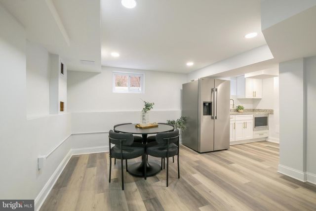 617 GREENBRIER DR, Silver Spring, MD 20910