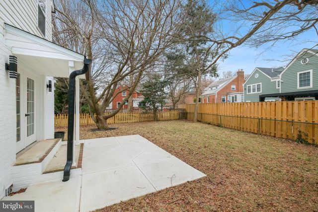 617 GREENBRIER DR, Silver Spring, MD 20910