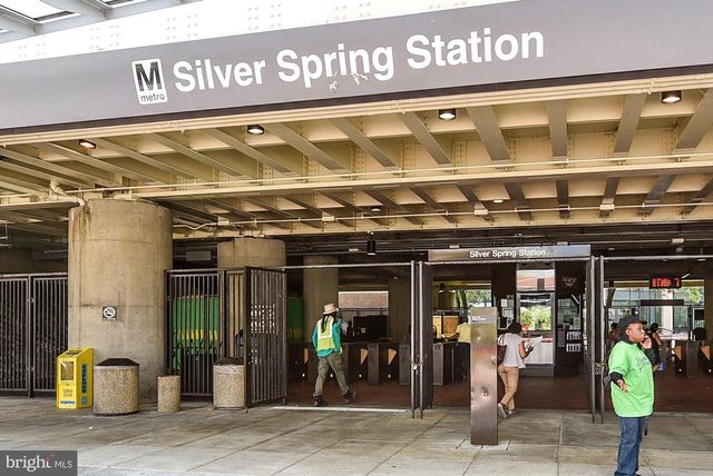 617 GREENBRIER DR, Silver Spring, MD 20910