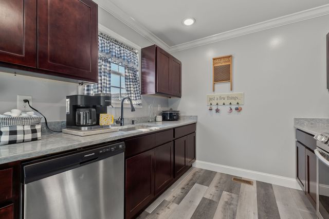 613 Ginger Dr, Smithville, TN 37166