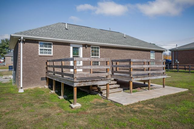 613 Ginger Dr, Smithville, TN 37166