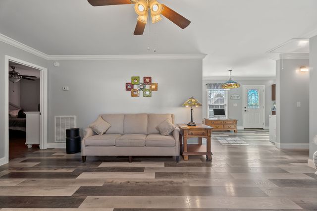 613 Ginger Dr, Smithville, TN 37166