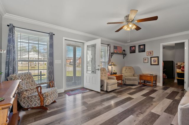 613 Ginger Dr, Smithville, TN 37166