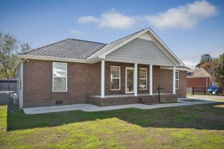 613 Ginger Dr, Smithville, TN 37166