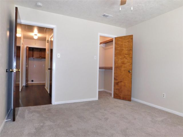1711 Hazelwood Street, Conroe, TX 77301
