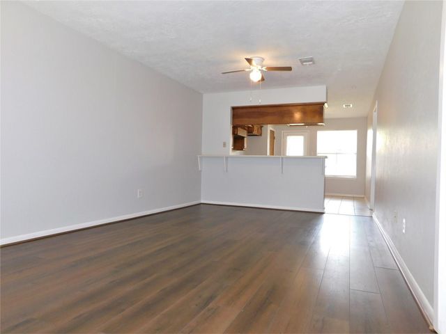1711 Hazelwood Street, Conroe, TX 77301