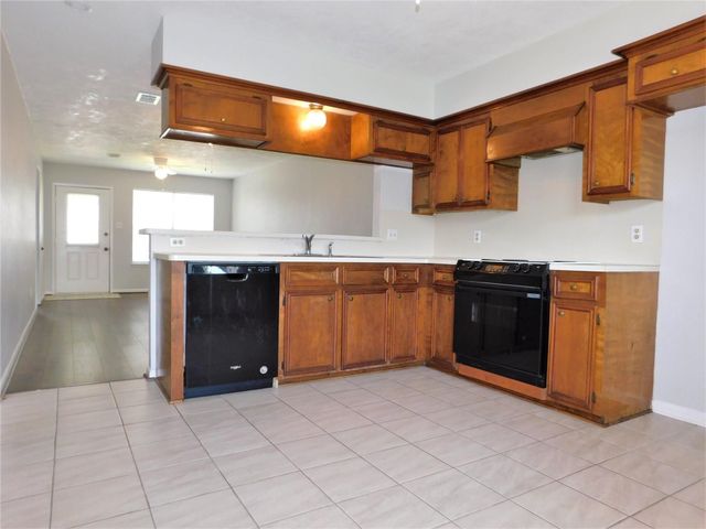 1711 Hazelwood Street, Conroe, TX 77301