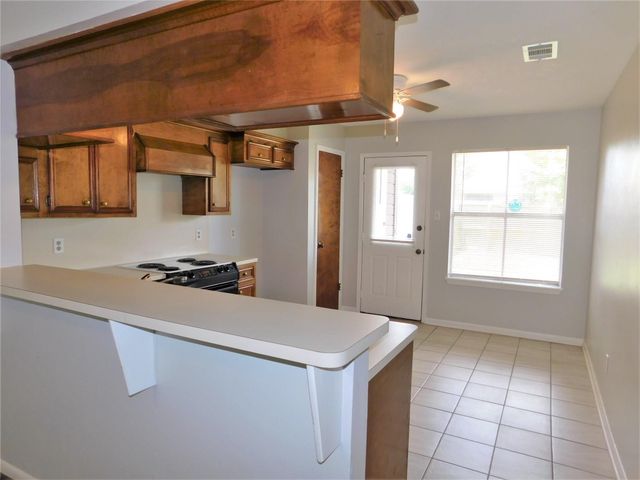 1711 Hazelwood Street, Conroe, TX 77301