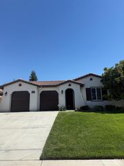 6009 Moonstone Peak Drive, Bakersfield, CA 93313