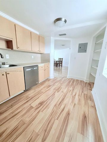 1201 NE 191st St G304, Miami, FL 33179