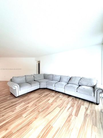 1201 NE 191st St G304, Miami, FL 33179