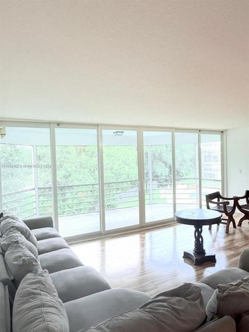 1201 NE 191st St G304, Miami, FL 33179