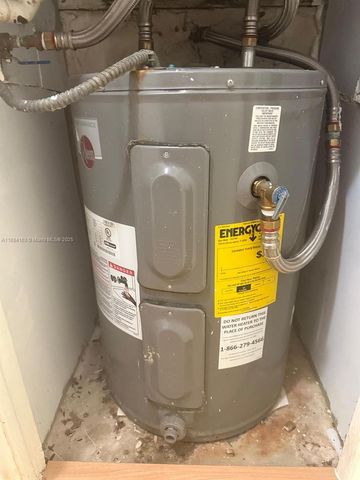 1201 NE 191st St G304, Miami, FL 33179