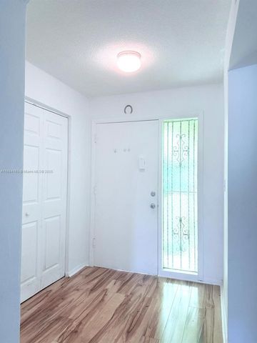 1201 NE 191st St G304, Miami, FL 33179