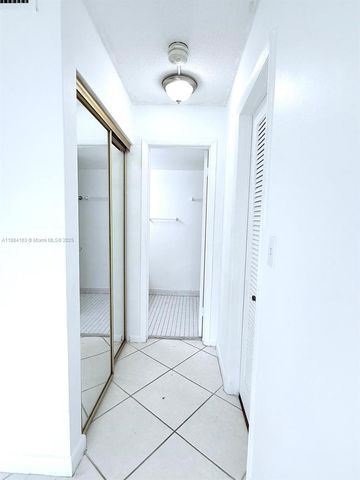 1201 NE 191st St G304, Miami, FL 33179