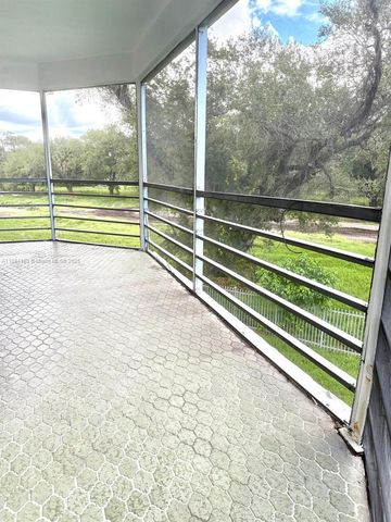 1201 NE 191st St G304, Miami, FL 33179