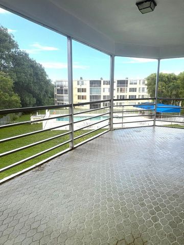 1201 NE 191st St G304, Miami, FL 33179