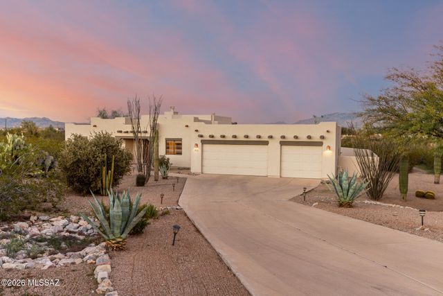 4522 W Sunset Plaza Court, Tucson, AZ 85743