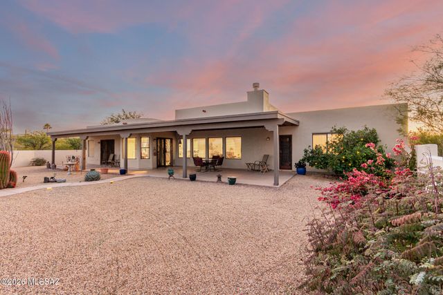 4522 W Sunset Plaza Court, Tucson, AZ 85743