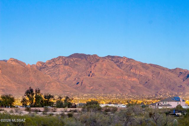 4522 W Sunset Plaza Court, Tucson, AZ 85743