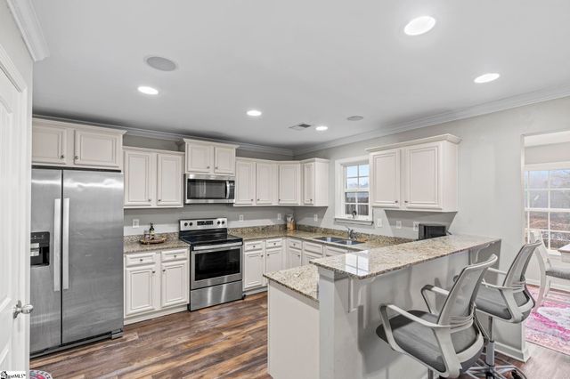 124 Screech Drive, Fountain Inn, SC 29644