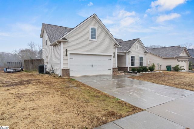 124 Screech Drive, Fountain Inn, SC 29644