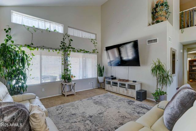 25519 W CROWN KING Road, Buckeye, AZ 85326