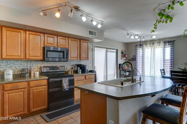 25519 W CROWN KING Road, Buckeye, AZ 85326