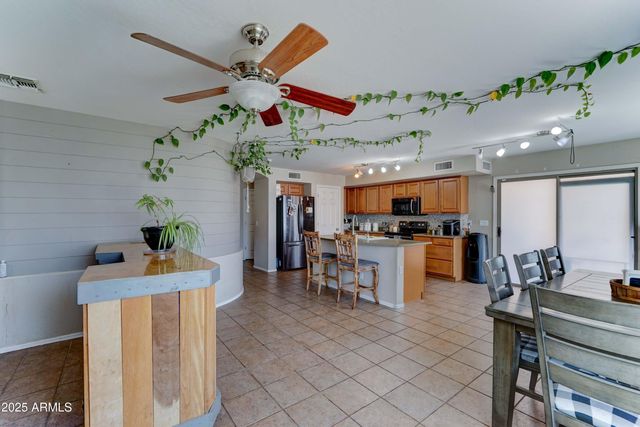 25519 W CROWN KING Road, Buckeye, AZ 85326