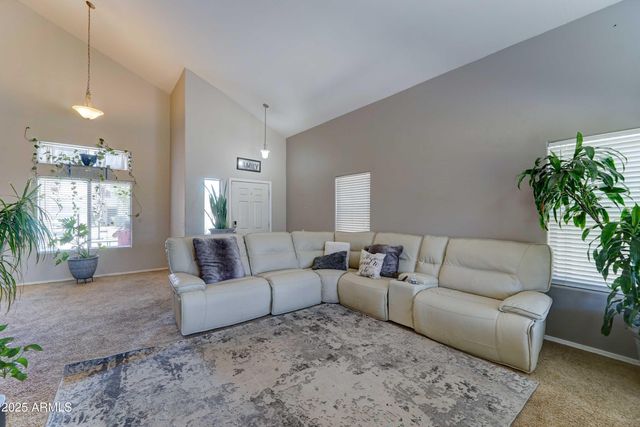 25519 W CROWN KING Road, Buckeye, AZ 85326