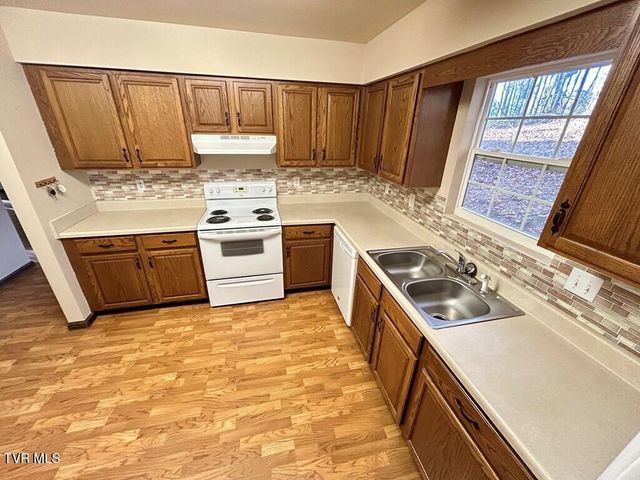 25568 Calima Drive, Abingdon, VA 24210