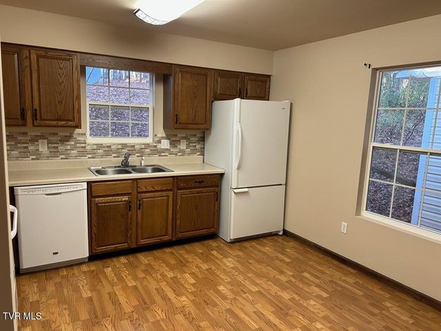 25568 Calima Drive, Abingdon, VA 24210