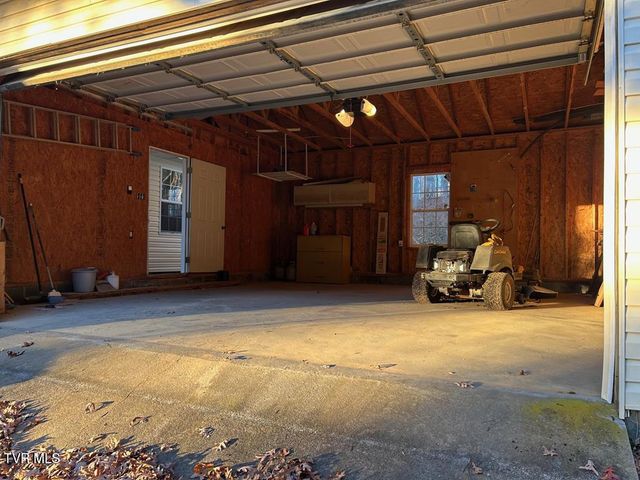 25568 Calima Drive, Abingdon, VA 24210