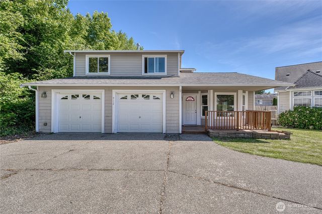 912 Eagle Crest Place, Port Orchard, WA 98366
