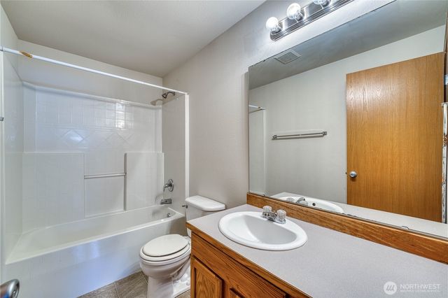 912 Eagle Crest Place, Port Orchard, WA 98366