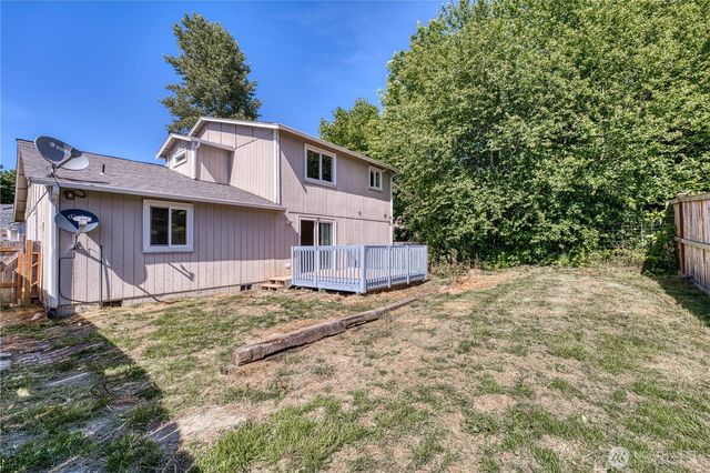 912 Eagle Crest Place, Port Orchard, WA 98366
