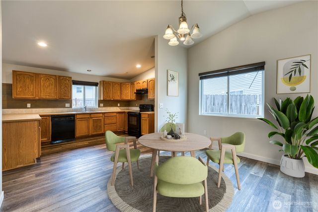 912 Eagle Crest Place, Port Orchard, WA 98366