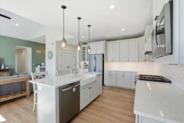 4173 Hanover Drive, Deforest, WI 53532